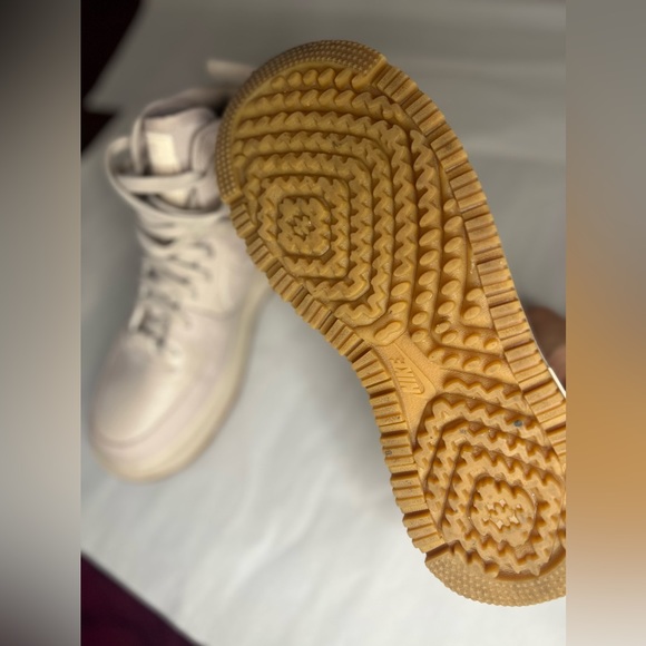 COPY - Nike Air Force 1 Utility 2.0 Sneakers Size 9 Women - Picture 3 of 5